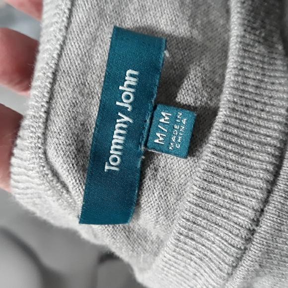 Tommy John mens light grey cotton modal crewneck sweater. Medium - Picture 2 of 8